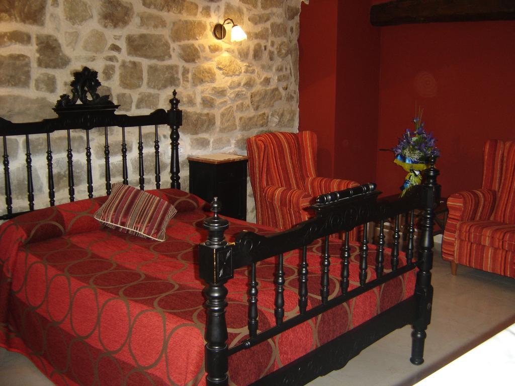 Hostal Casa Laure Y Mª Jose Arens de Lledo Екстер'єр фото